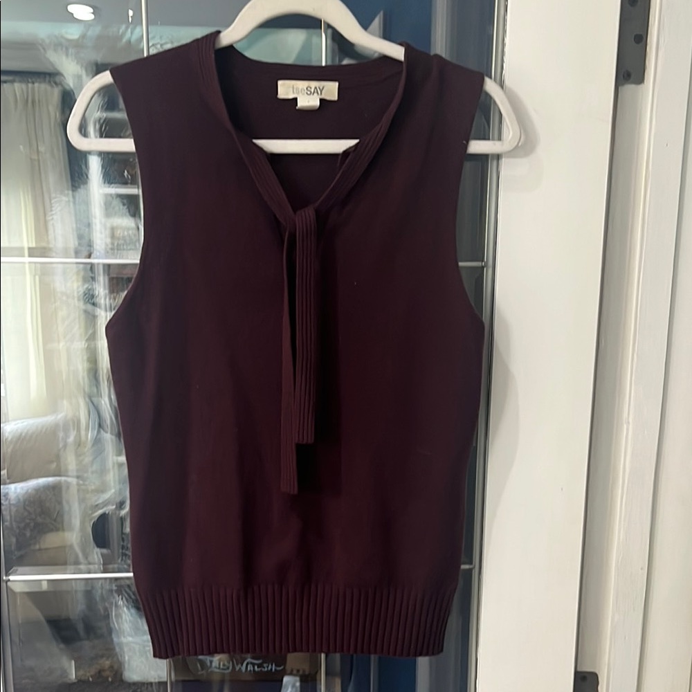 TSE Burgundy Sleeveless Cashmere Top with Tie